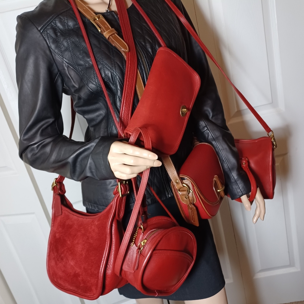 ADVERTISEMENT:@lorac2015 SELLING VINTAGE COACH RED BAGS - Picture 9 of 10